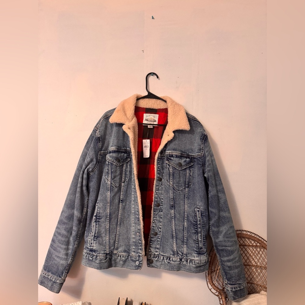 NWT Men’s Shearling Denim Jacket